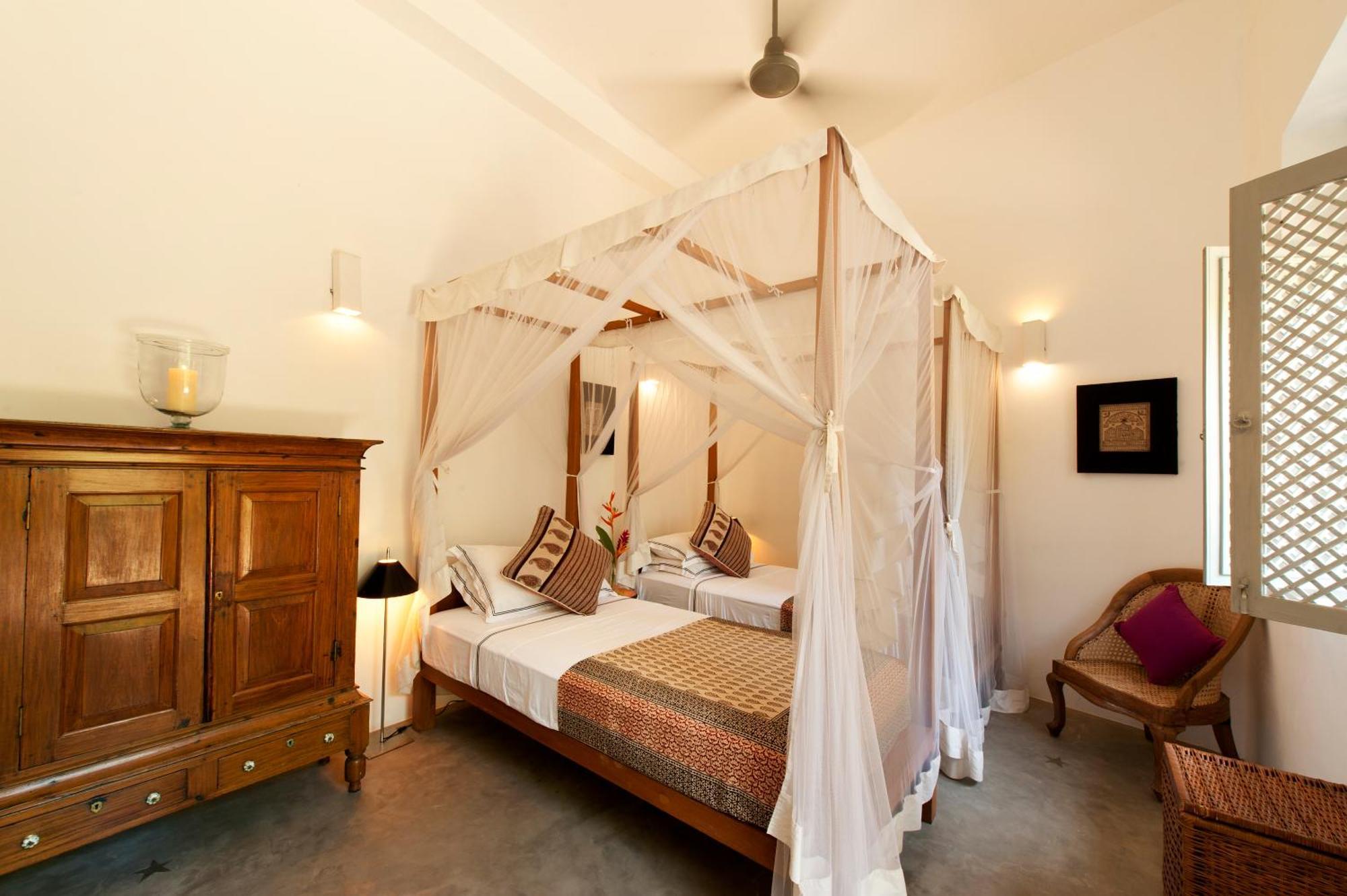 A 03 Bedroom Villa In Galle Fort With Roof Terrace & Pool Eksteriør billede